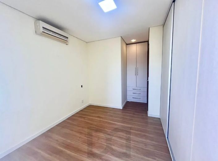 Cobertura DUPLEX no Partenon de 3 dormitórios vaga e terraço — foto 14