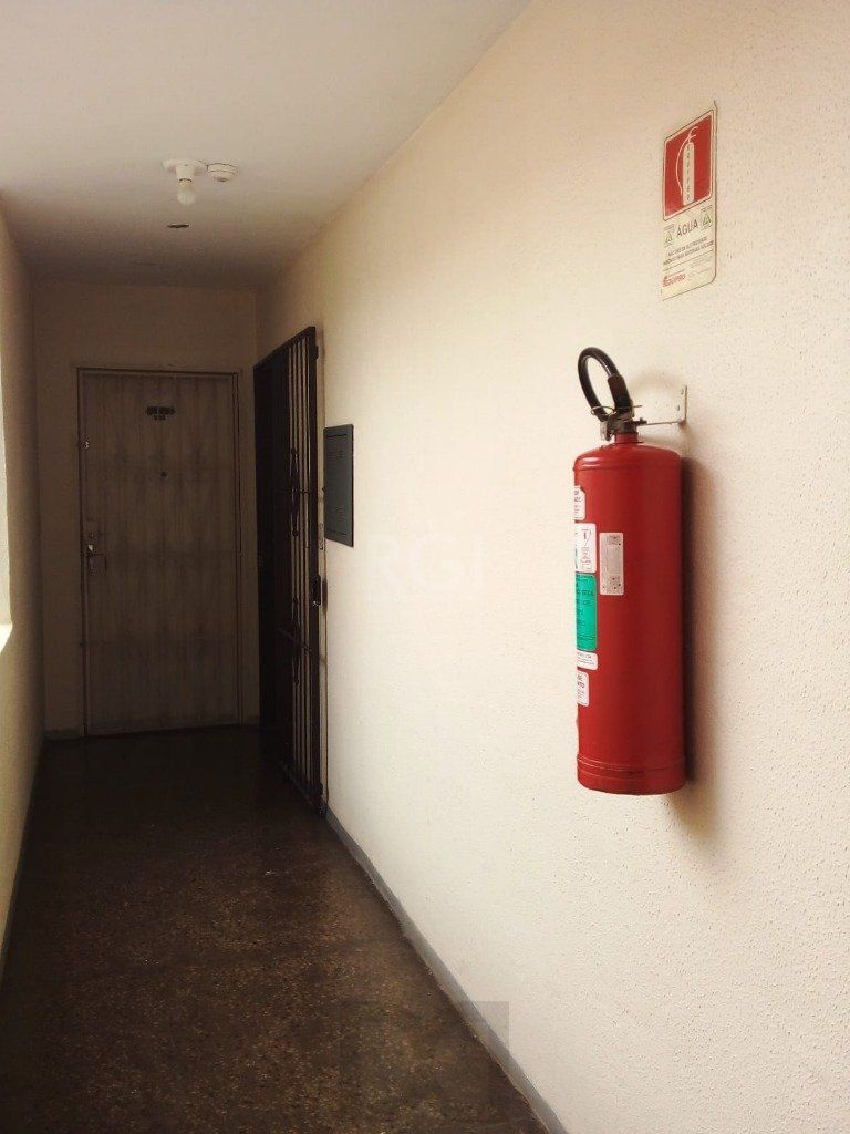 Apartamento 1 dormitório andar alto bairro Humaitá — foto 8
