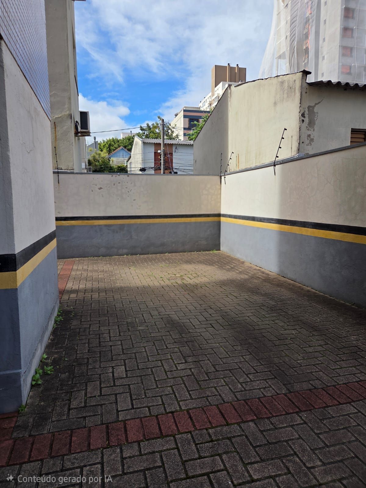 APTO COM 2 DORMITORIOS E BOX, BAIRRO PETROPOLIS — foto 16