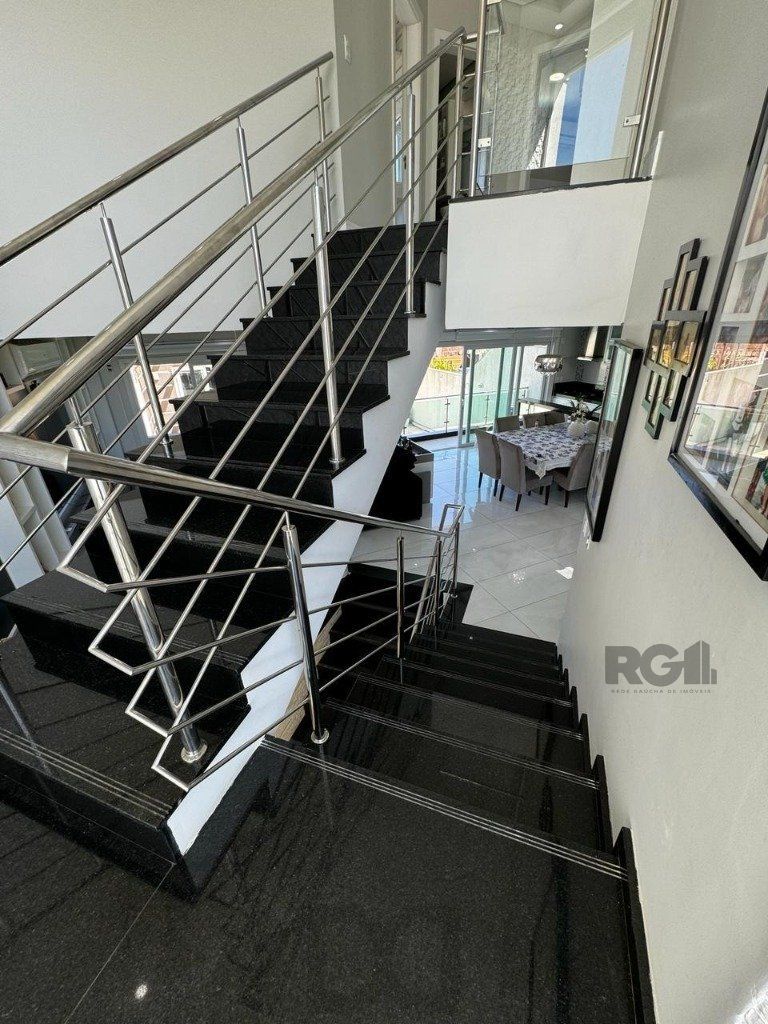 Casa de altíssimo padrão na zona norte de Porto Alegre. — foto 7
