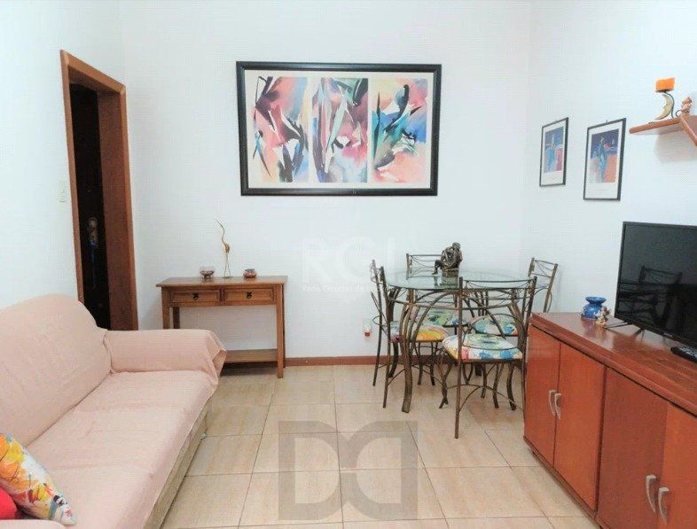 Apartamento no Menino Deus de 2 dormitórios e dependência térreo com pátio — foto 4