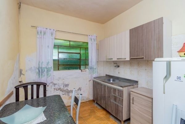 Casa / Terreno com 3 casas de alvenaria no bairro Morro Santana — foto 14