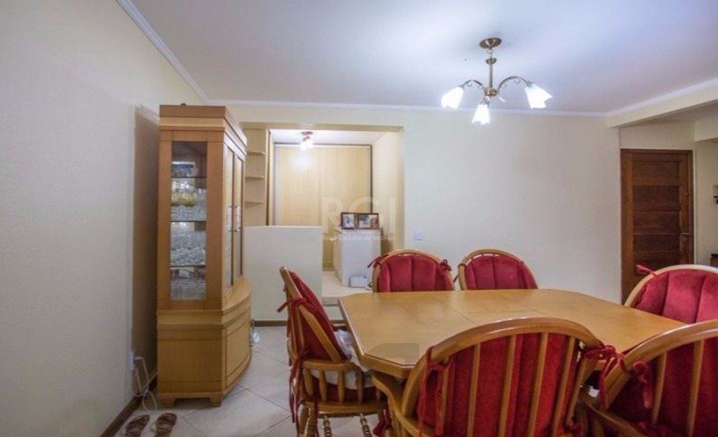 Casa para Venda - 309m², 3 dormitórios, sendo 1 suites, 3 vagas - Medianeira — foto 3