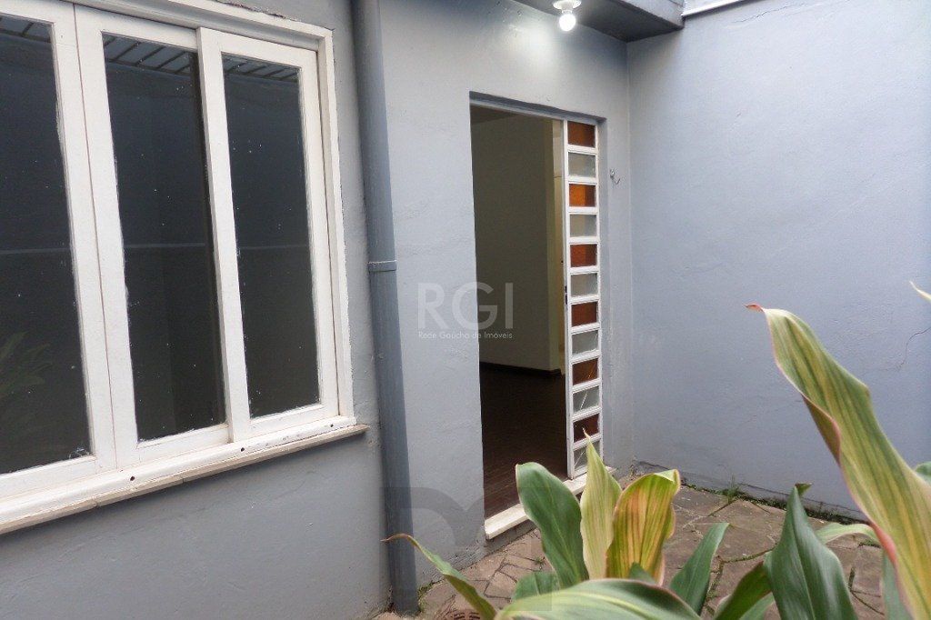 Casa no bairro Jardim Botânico de 3 dormitórios e 2 vagas — foto 9