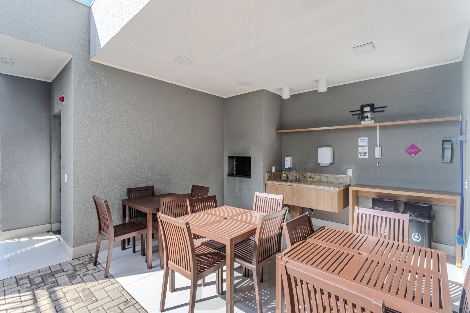 Apartamento no Sarandi de 2 dormitórios vaga e infra DESOCUPADO — foto 33