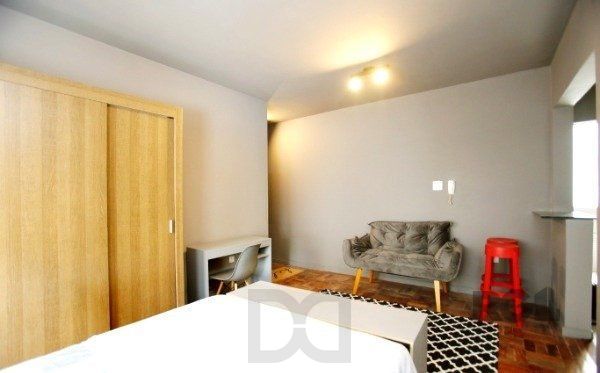 Apartamento JK no Menino Deus mobiliado DESOCUPADO — foto 3