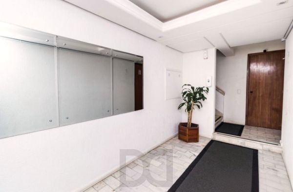 Apartamento JK no bairro Petrópolis DESOCUPADO — foto 2