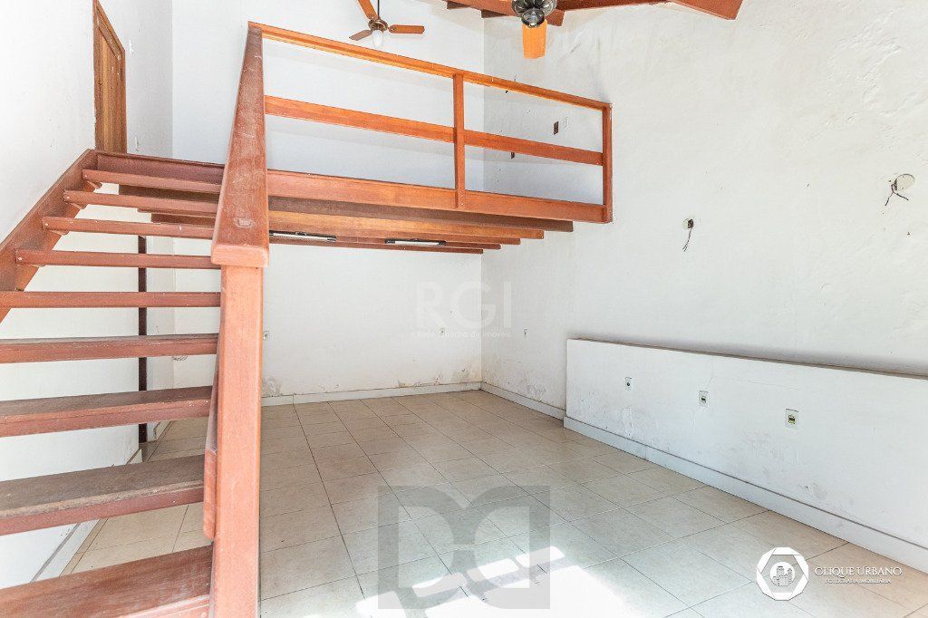 Casa para Venda - 330m², 4 dormitórios, sendo 3 suites, 2 vagas - Petrópolis — foto 18