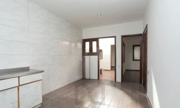 Prédio comercial no bairro Vila Jardim com 550m² — foto 33