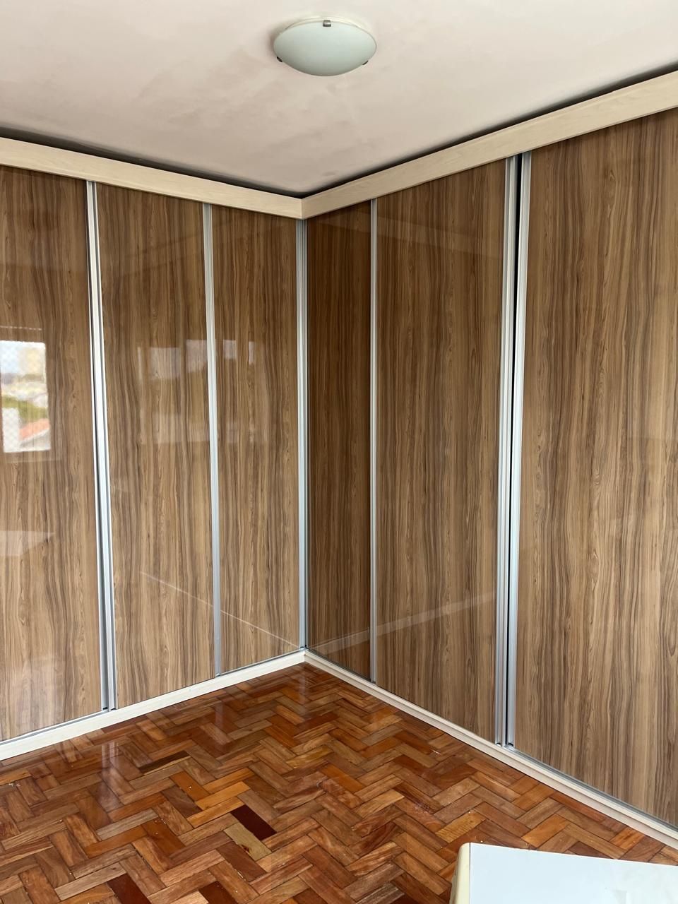 Apartamento no bairro Vila Ipiranga de 2 dormitórios e vaga DESOCUPADO — foto 9