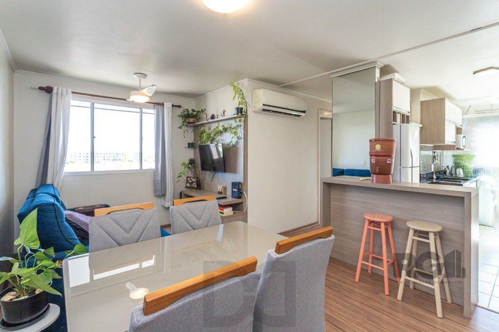 Apartamento no Sarandi de 2 dormitórios vaga e infra MOBILIADO E DESOCUPADO — foto 2