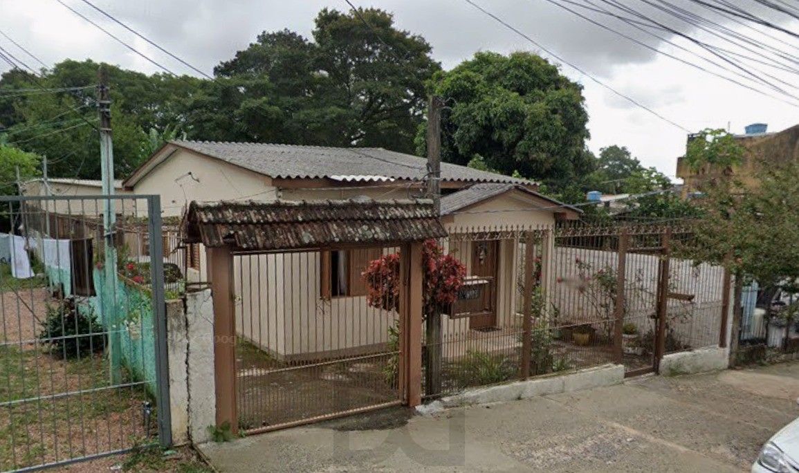 Casa / Terreno com 3 casas de alvenaria no bairro Morro Santana — foto 1