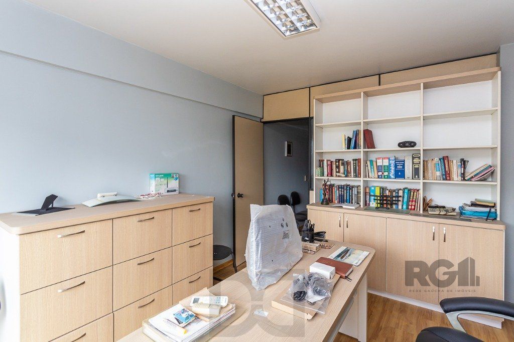 Sala comercial no Menino Deus DESOCUPADA — foto 12