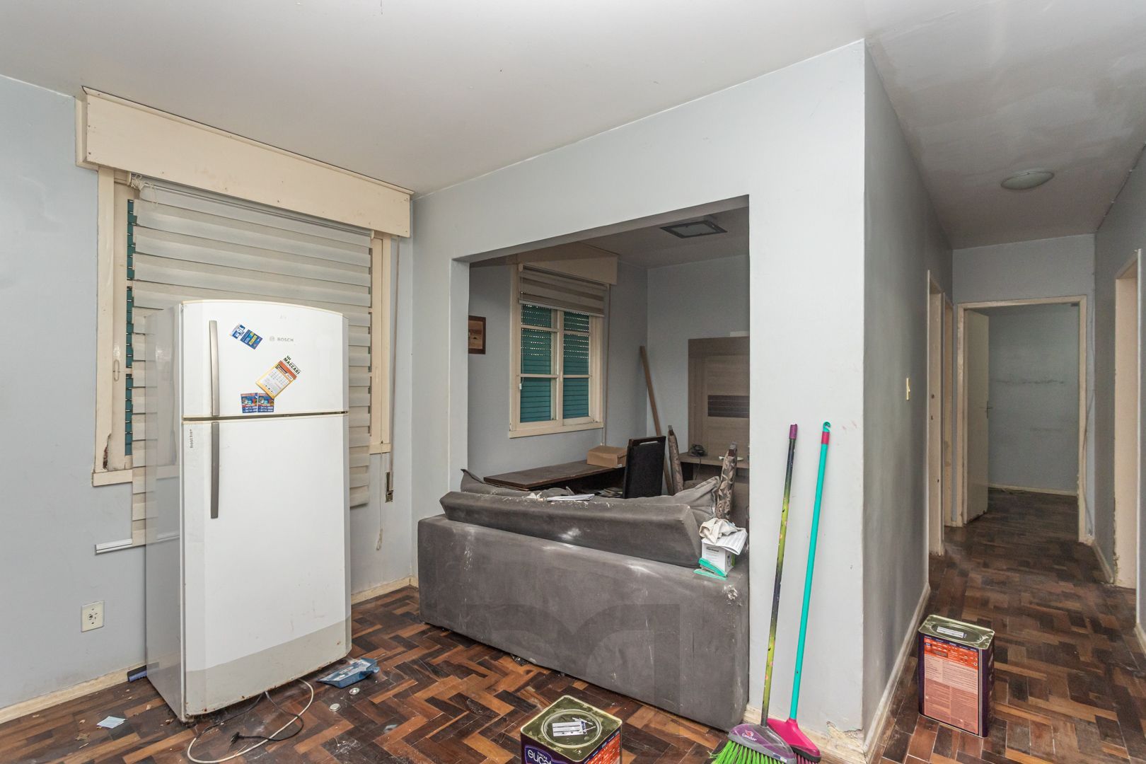 Apartamento no bairro Teresópolis de 3 dormitórios e vaga rotativa DESOCUPADO — foto 2