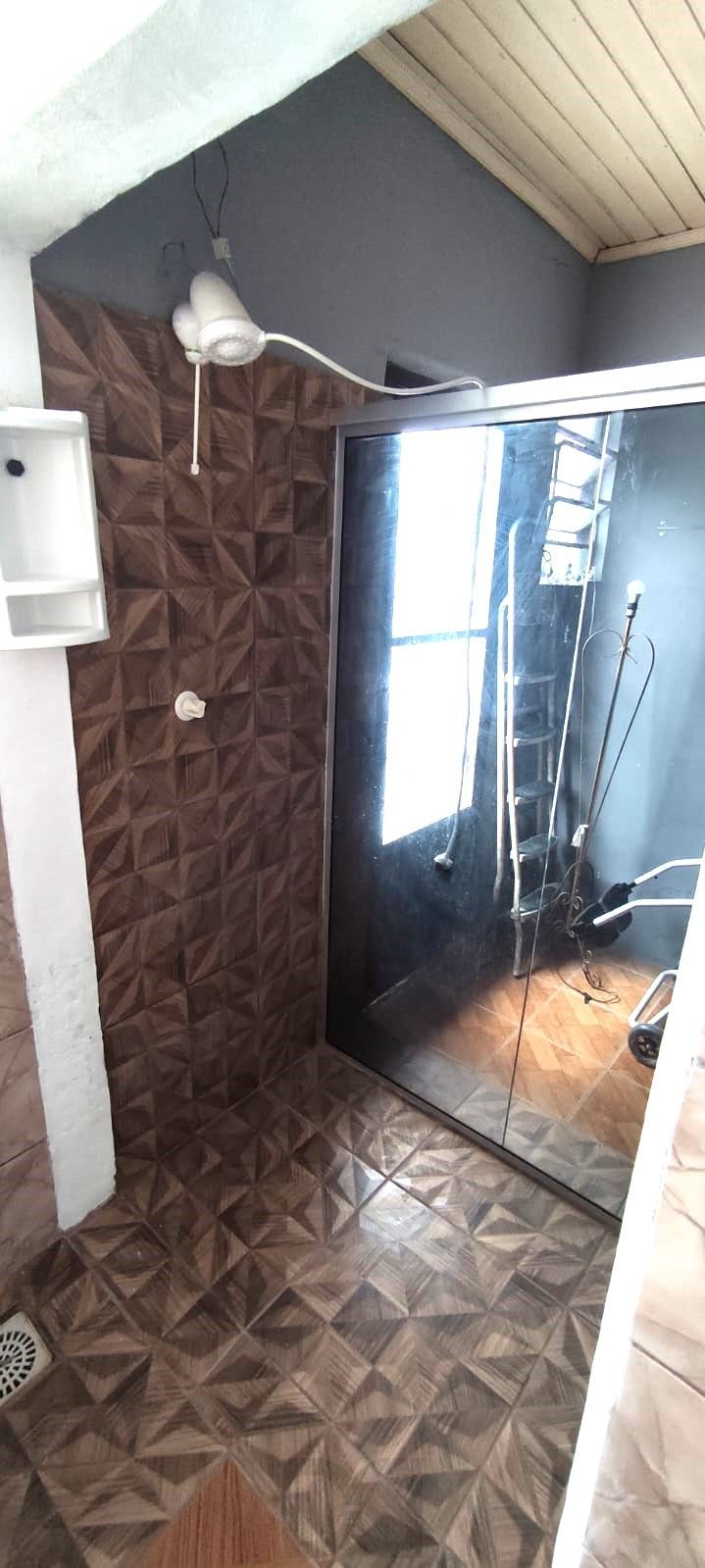 Casa no Sarandi de 2 dormitórios e pátio com piscina — foto 14
