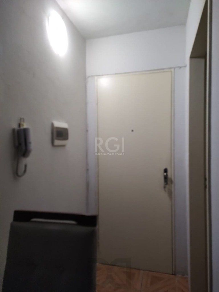 Apartamento 01 dormitório, térreo, no bairro Jardim Carvalho, em Porto Alegre, RS. — foto 2