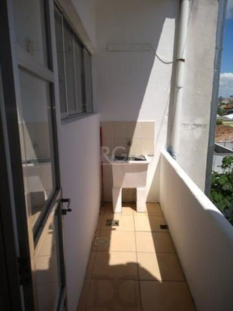 Apartamento de 2 dormitórios, Petrópolis Desocupado — foto 10