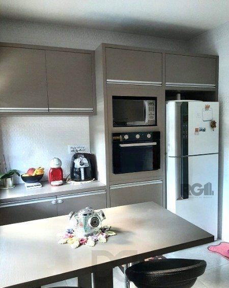 Sobrado triplex no Partenon de 3 dormitórios e 2 vagas — foto 11
