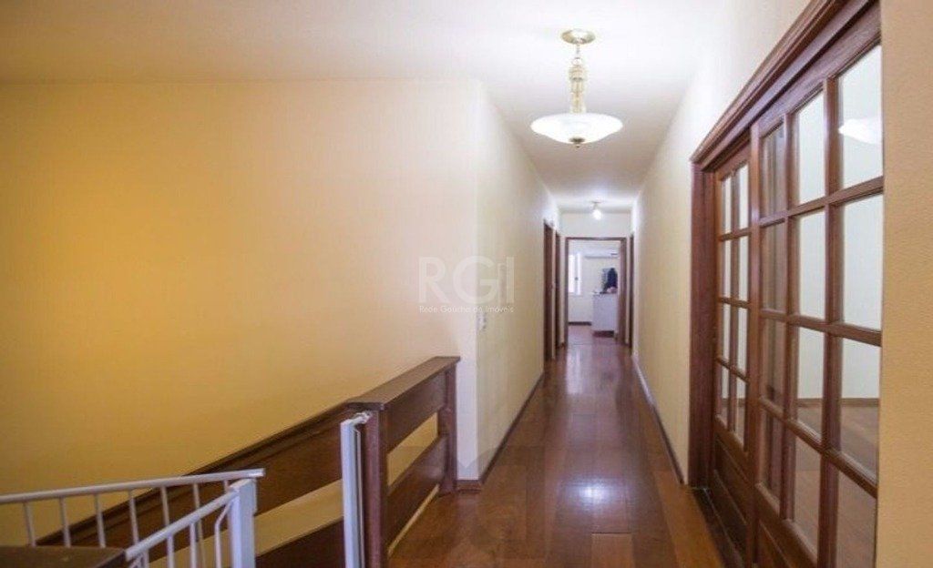 Casa para Venda - 309m², 3 dormitórios, sendo 1 suites, 3 vagas - Medianeira — foto 10