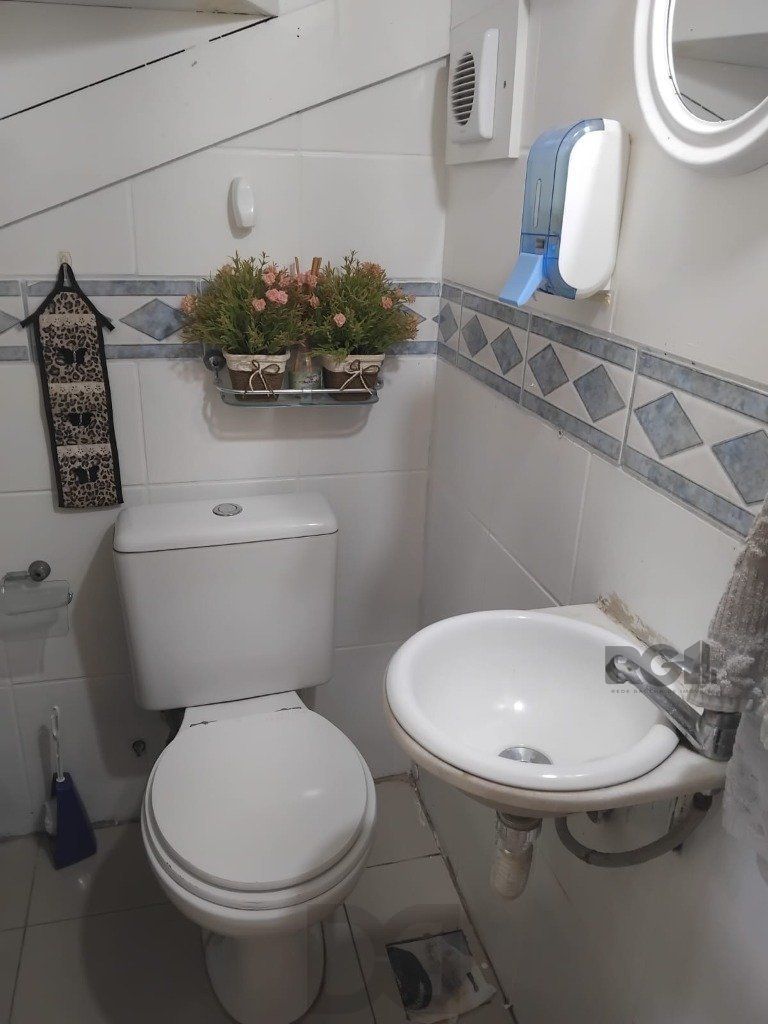 Casa em condomínio no Sarandi de 2d vaga e infra — foto 7