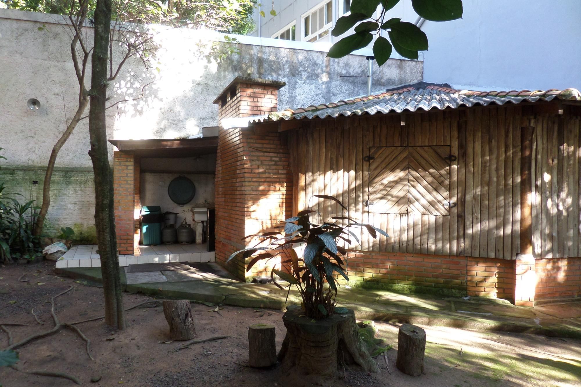 Apartamento no Centro de 2 dormitórios dependência DESOCUPADO — foto 50