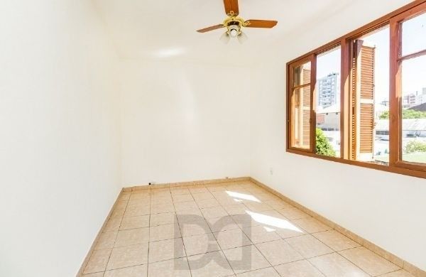 Apartamento de 2 dormitórios no bairro Santa Cecilia DESOCUPADO — foto 11