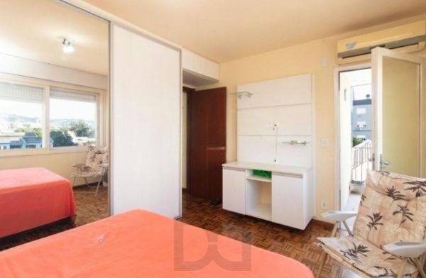 Apartamento no bairro Santana de 2 dormitórios e vaga DESOCUPADO — foto 7
