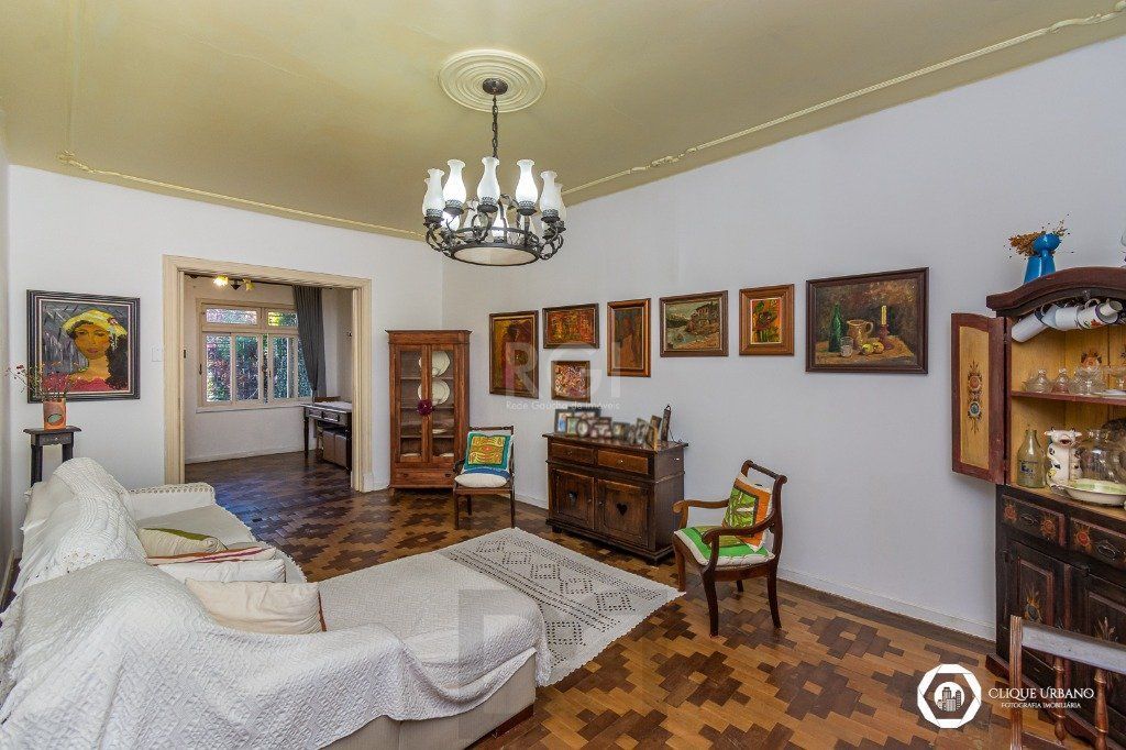 Casa para Venda de 3 dormitórios, no bairro Petrópolis — foto 4