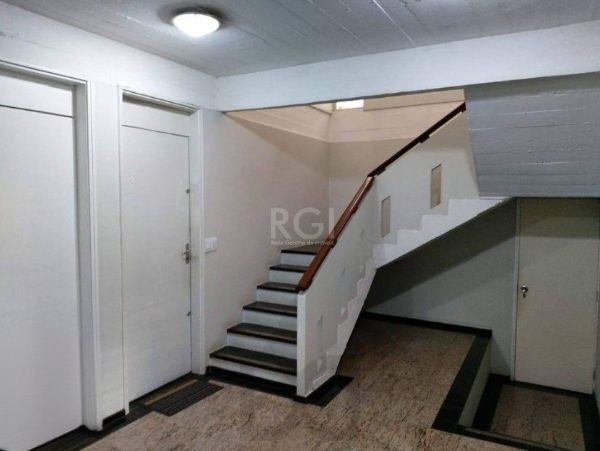 Sala Comercial no bairro Petrópolis DESOCUPADA — foto 6