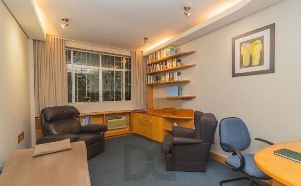 Sala comercial no bairro Petrópolis mobiliada — foto 8