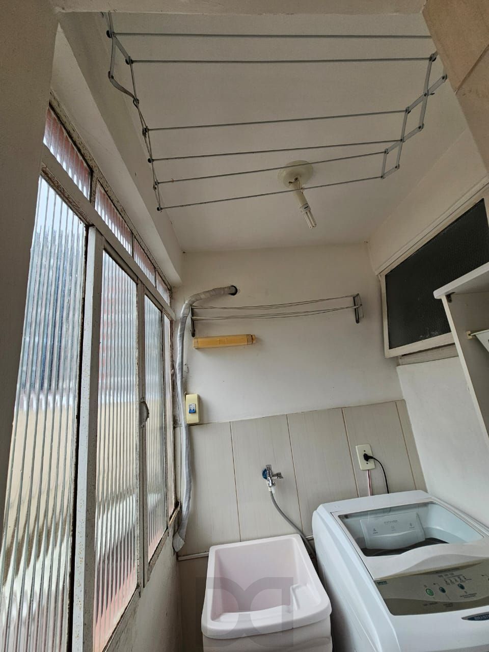Apartamento no Partenon de 1 dormitório mobiliado DESOCUPADO — foto 22
