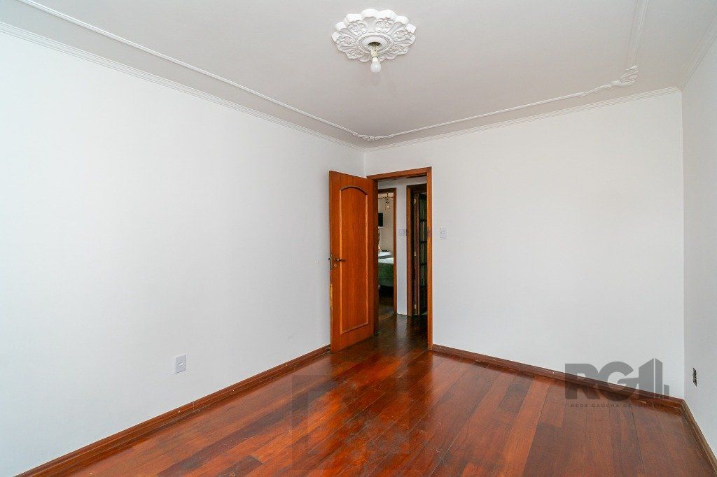Casa no Jardim Itu com 6 dormitórios e 2 vagas e piscina — foto 67