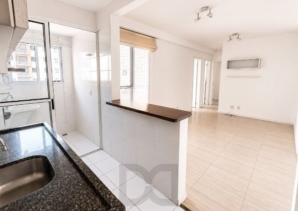 Apartamento no bairro Cristal de 2 dormitórios infra e vaga DESOCUPADO — foto 7