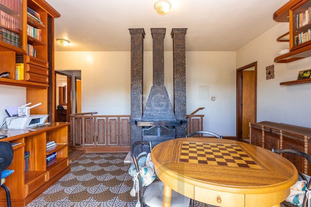 Casa sobrado no Partenon de 3 dormitórios e amplo pátio — foto 34