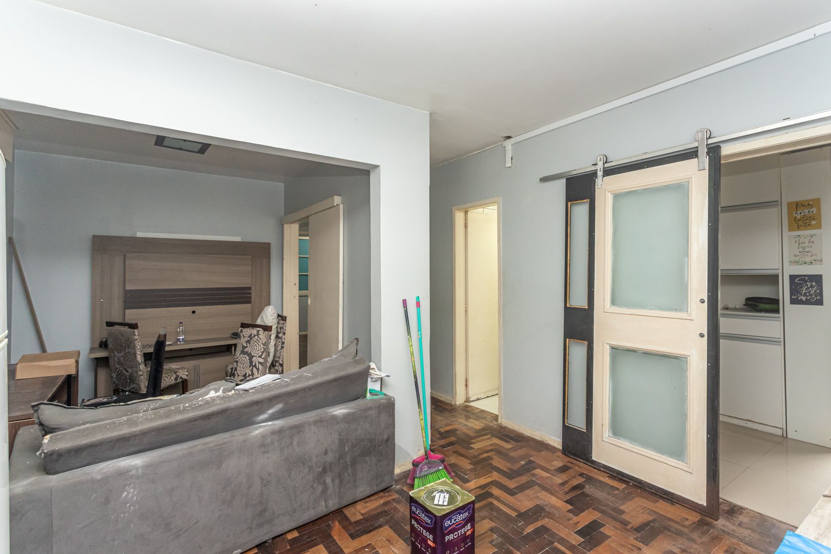 Apartamento no bairro Teresópolis de 3 dormitórios e vaga rotativa DESOCUPADO — foto 4