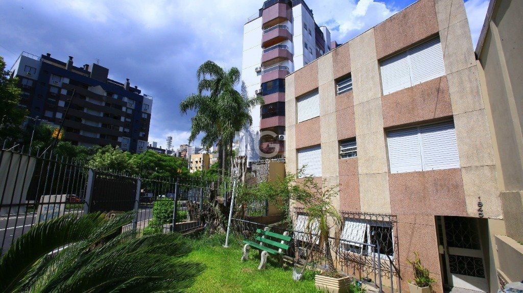 Apartamento no Petrópolis de 2 dormitórios — foto 16