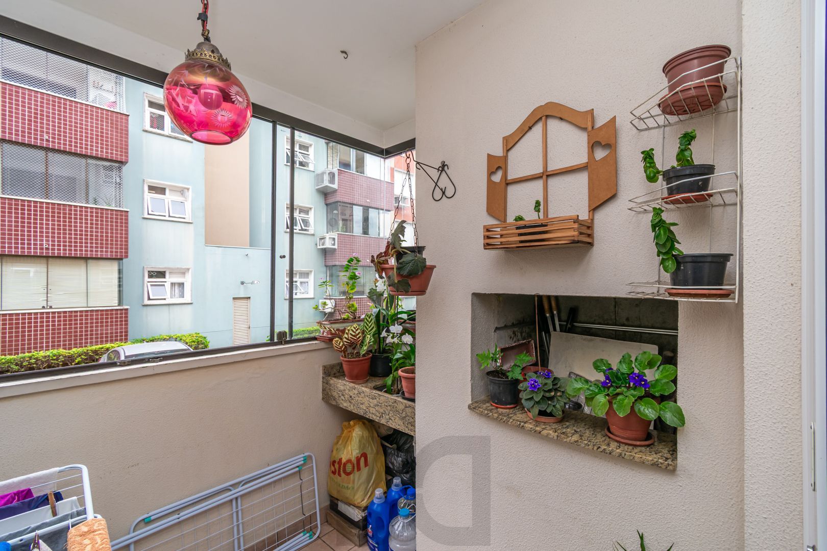 Apartamento de 2 dormitórios, vaga e infra DESOCUPADO — foto 1