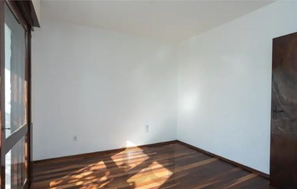 Prédio comercial no bairro Vila Jardim com 550m² — foto 24