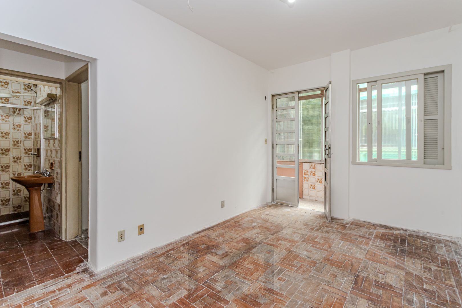 Apartamento no Menino Deus de 1 dormitório DESOCUPADO — foto 2