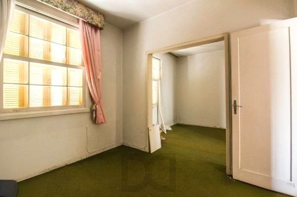 Apartamento de 3 dormitórios no bairro Santana DESOCUPADO — foto 8