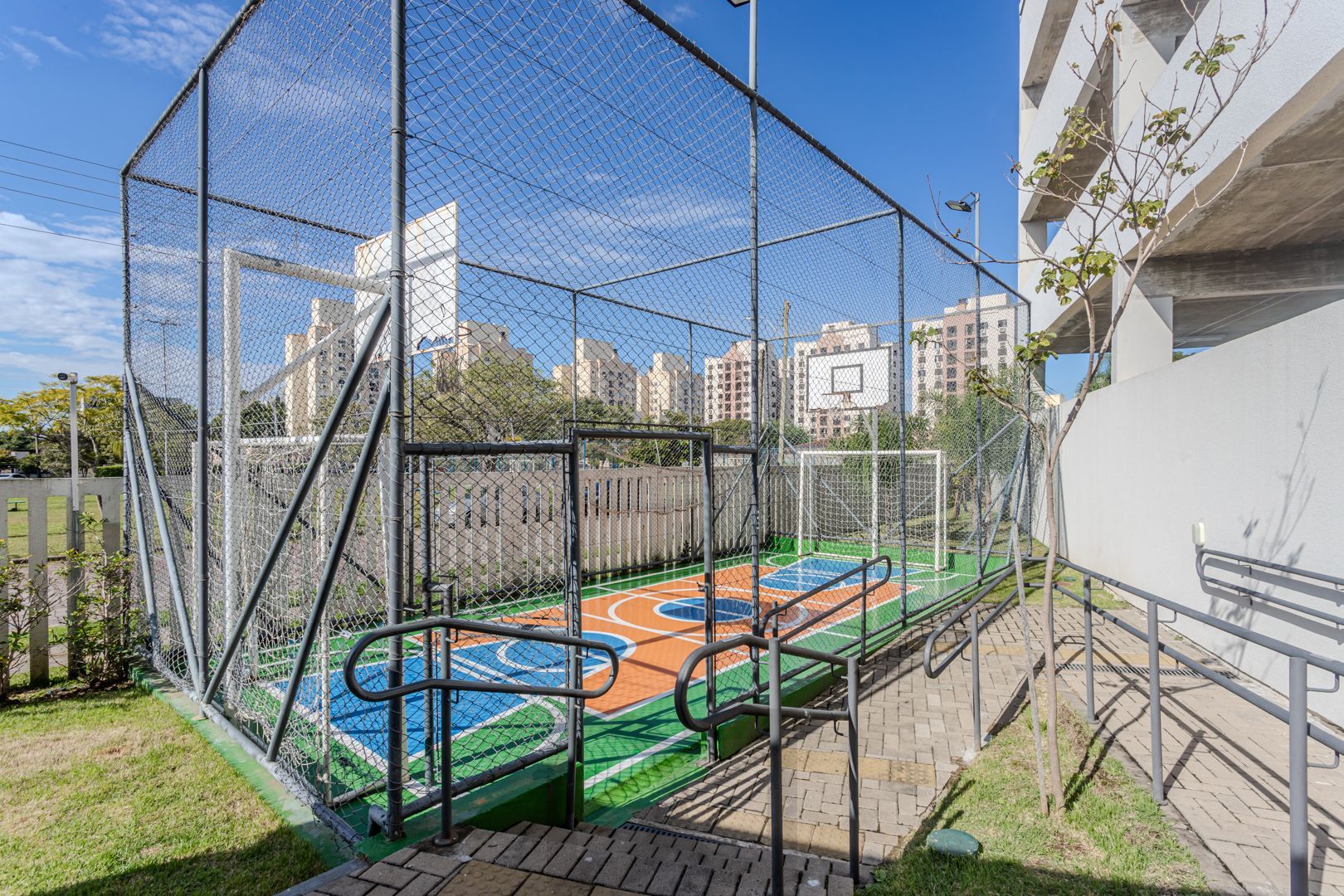 Apartamento no Sarandi de 2 dormitórios vaga e infra DESOCUPADO — foto 37