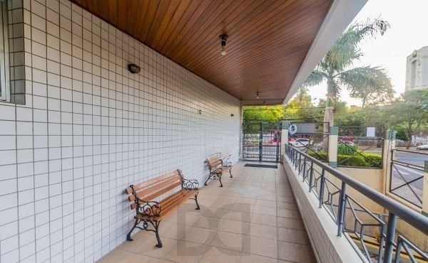 Apartamento na Cavalhada de 2 dormitórios e vaga — foto 3