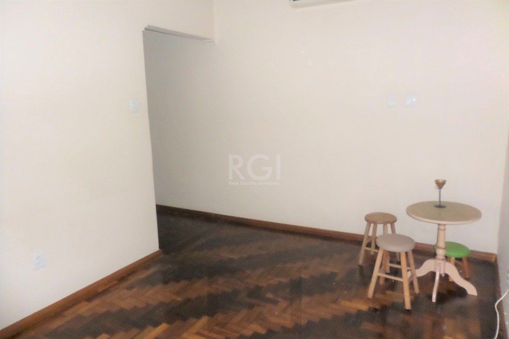 Apartamento 3 dormitórios Menino Deus Reformado e Desocupado — foto 3