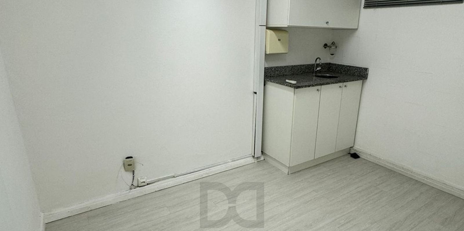 Sala Comercial no bairro Petrópolis DESOCUPADA — foto 3