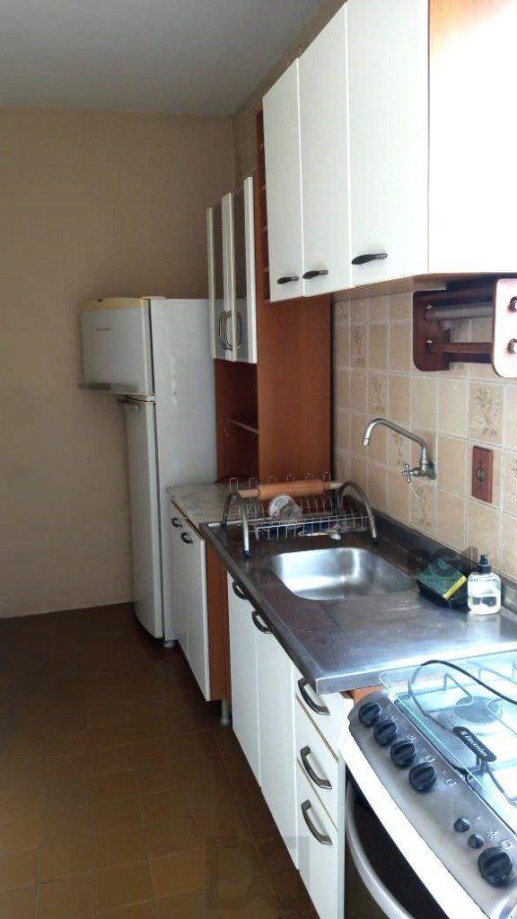 Apartamento de 2 dormitórios no Partenon DESOCUPADO — foto 18