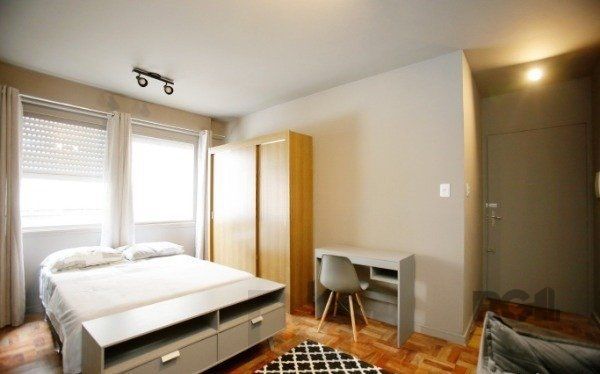 Apartamento JK no Menino Deus mobiliado DESOCUPADO — foto 2