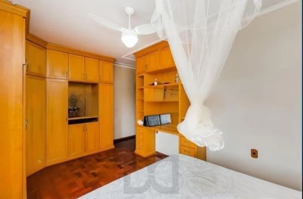Casa / sobrado no bairro Jardim Itu de 3 dormitórios e pátio com piscina — foto 12