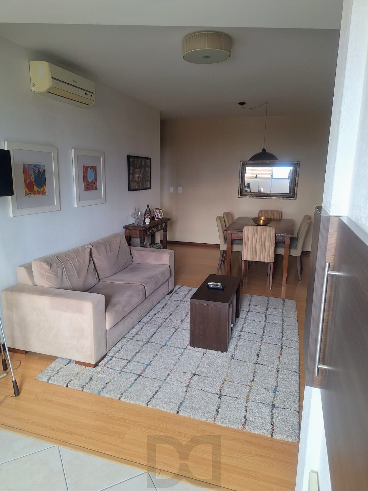 Apartamento no bairro Vila Ipiranga de 2 dormitórios e vaga — foto 2