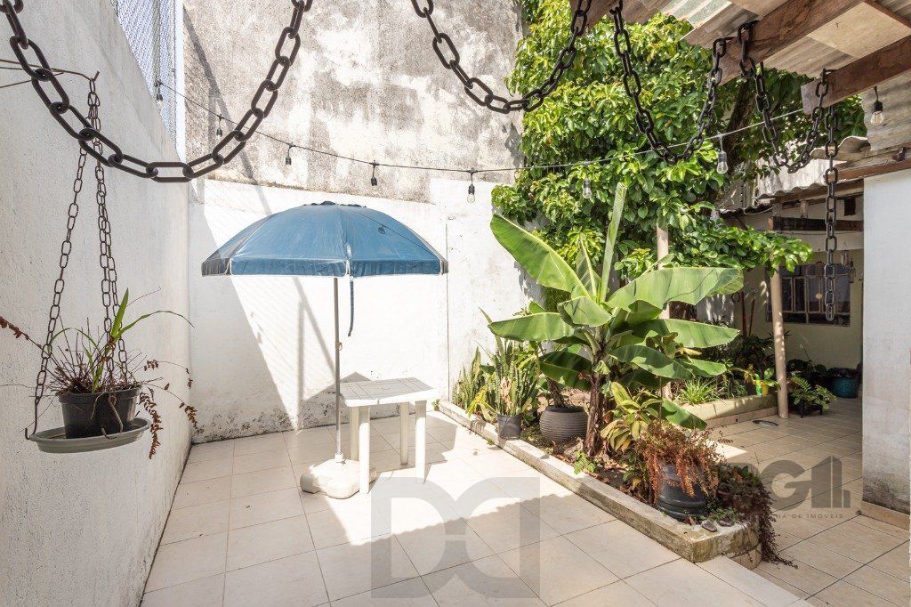 CASA COMERCIAL E RESIDENCIAL NO MIOLO DO BAIRRO SANTANA — foto 26