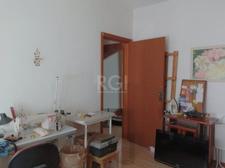 Apartamento no Menino Deus de 2 dormitórios e dependência térreo com pátio — foto 16